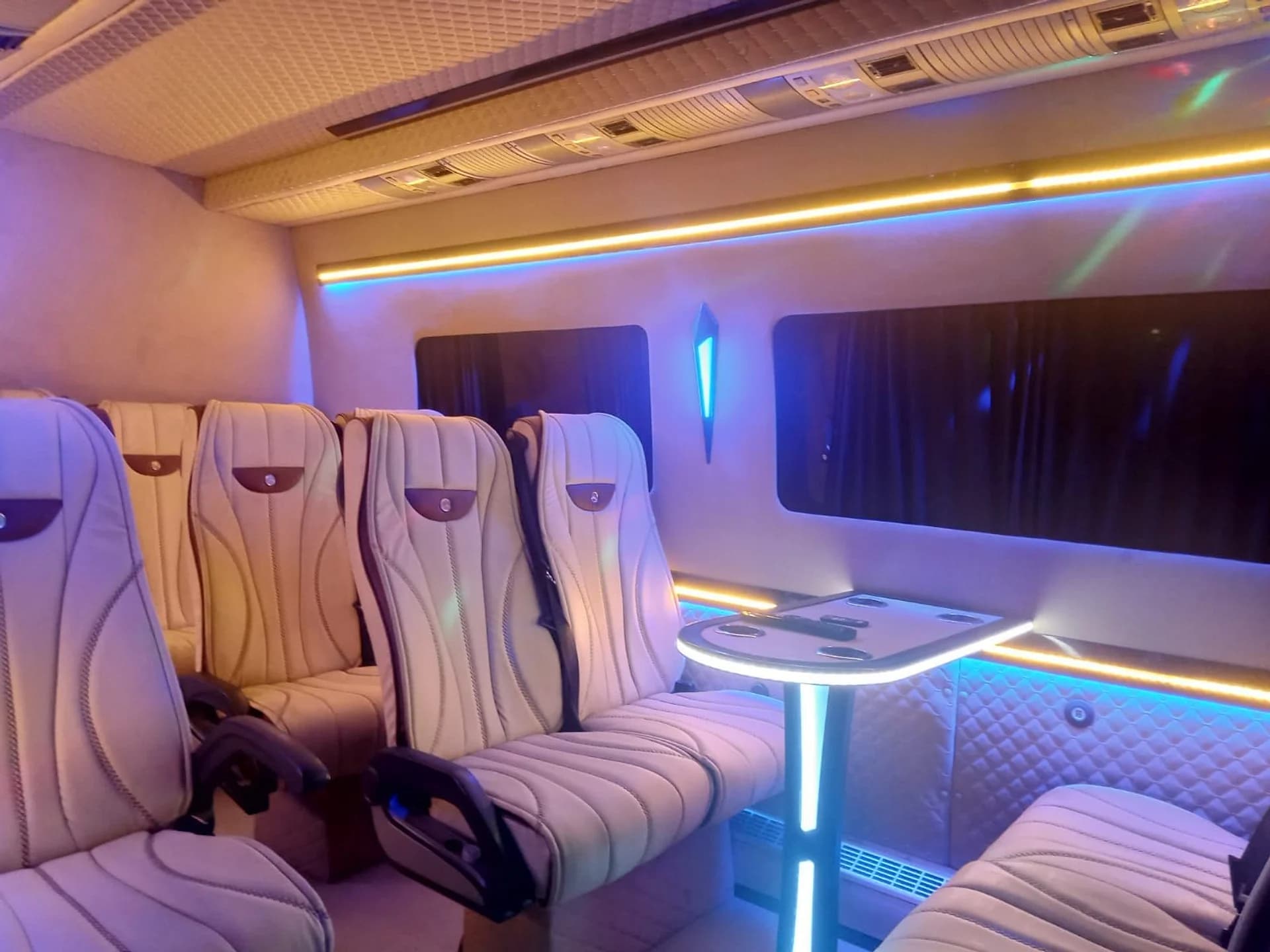 Mercedes Sprinter Grup iç görünüm
